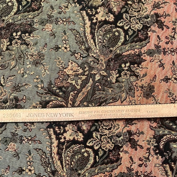 Jones New York Split Leather Belt Size Medium - Picture 4 of 6
